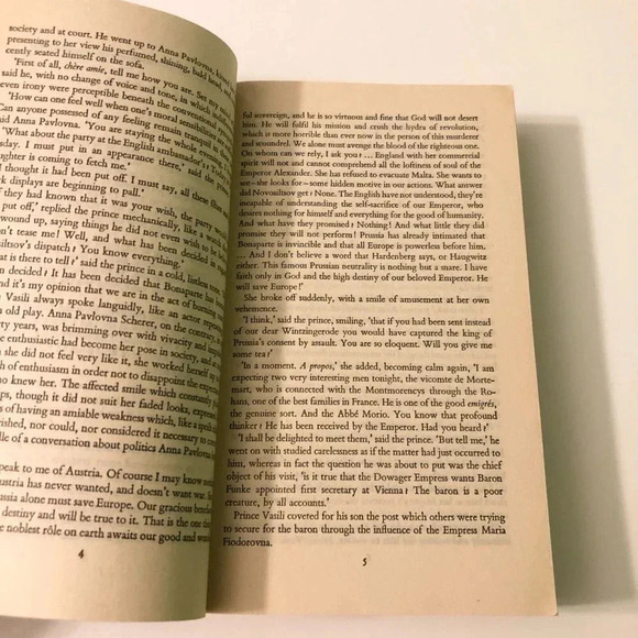 Vintage 1975 Leo Tolstoy War and Peace 2 Volume Boxed Set Paperback - Picture 11 of 16